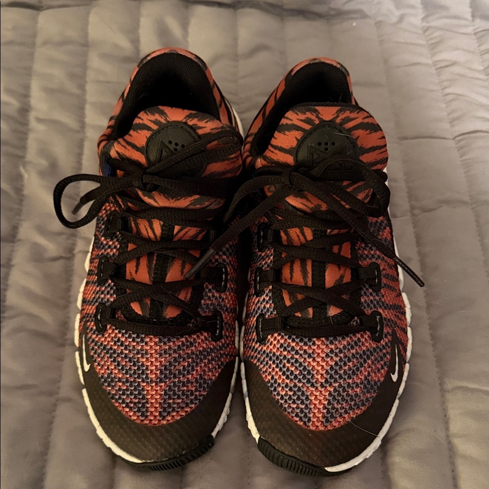 Nike Black and Pink Patterned Women's Sneakers